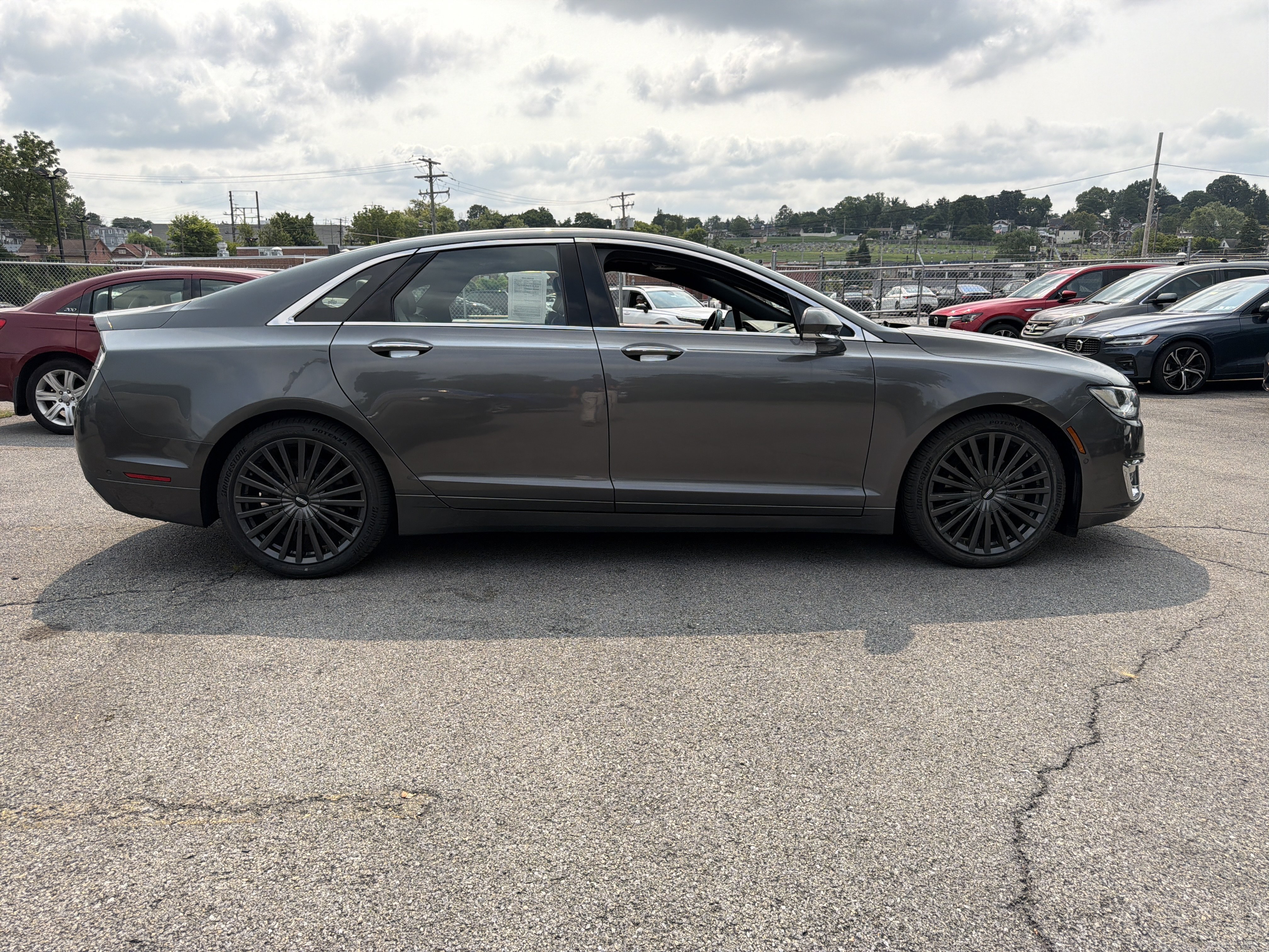 Used 2018 Lincoln MKZ Reserve w/ Technology Package AWD/4WD image 8