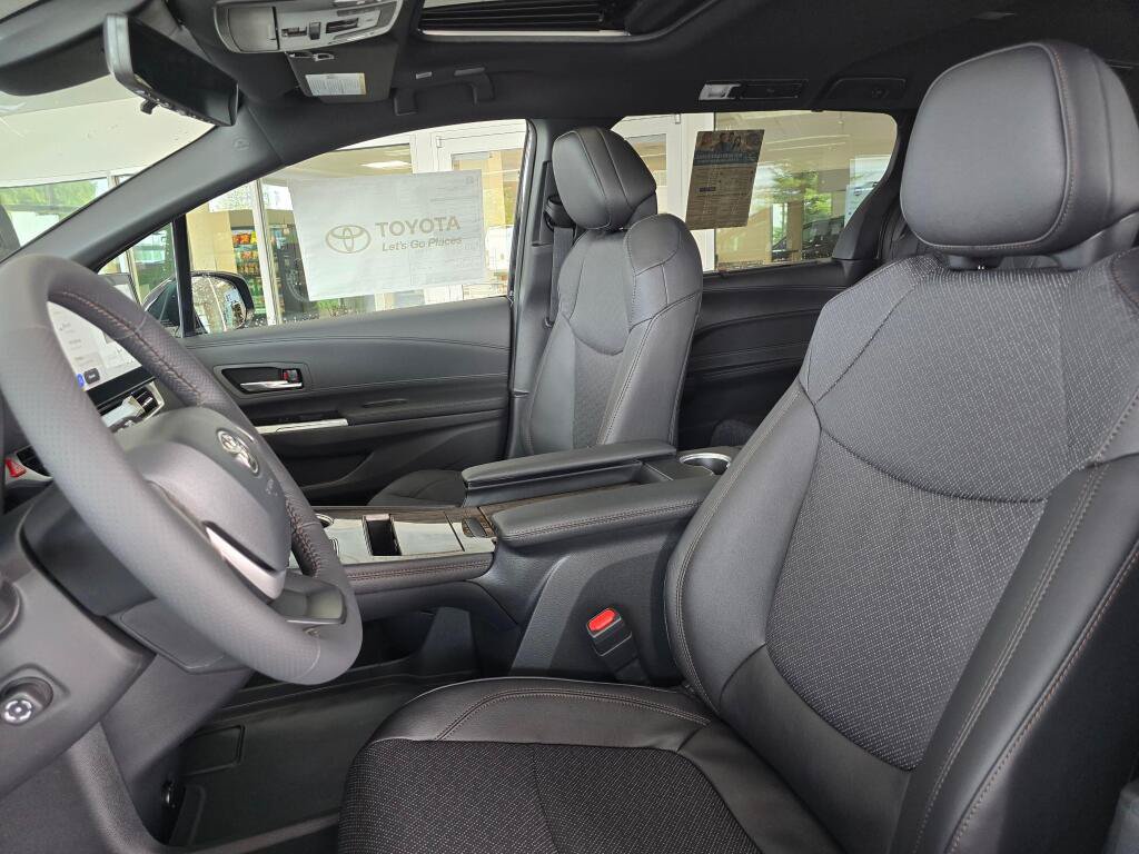 New 2026 Toyota Sienna Platinum AWD/4WD image 19