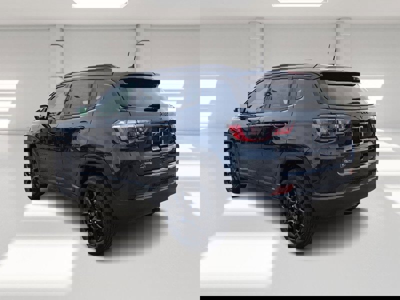 New 2026 Jeep Compass Latitude image 3