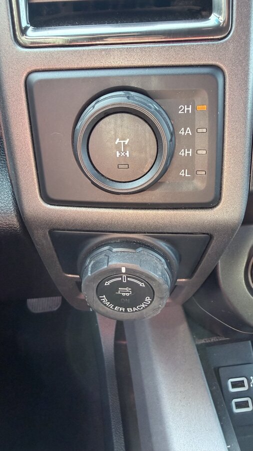 Used 2017 Ford F150 Raptor w/ Equipment Group 802A Luxury image 21