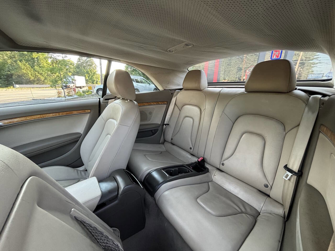 Used 2010 Audi A5 2.0T Premium image 16