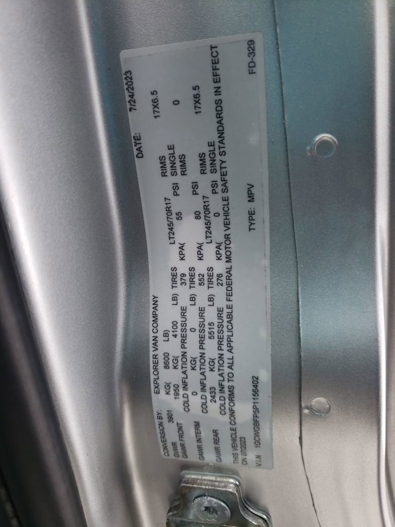 Used 2023 Chevrolet Express 2500 Extended image 28