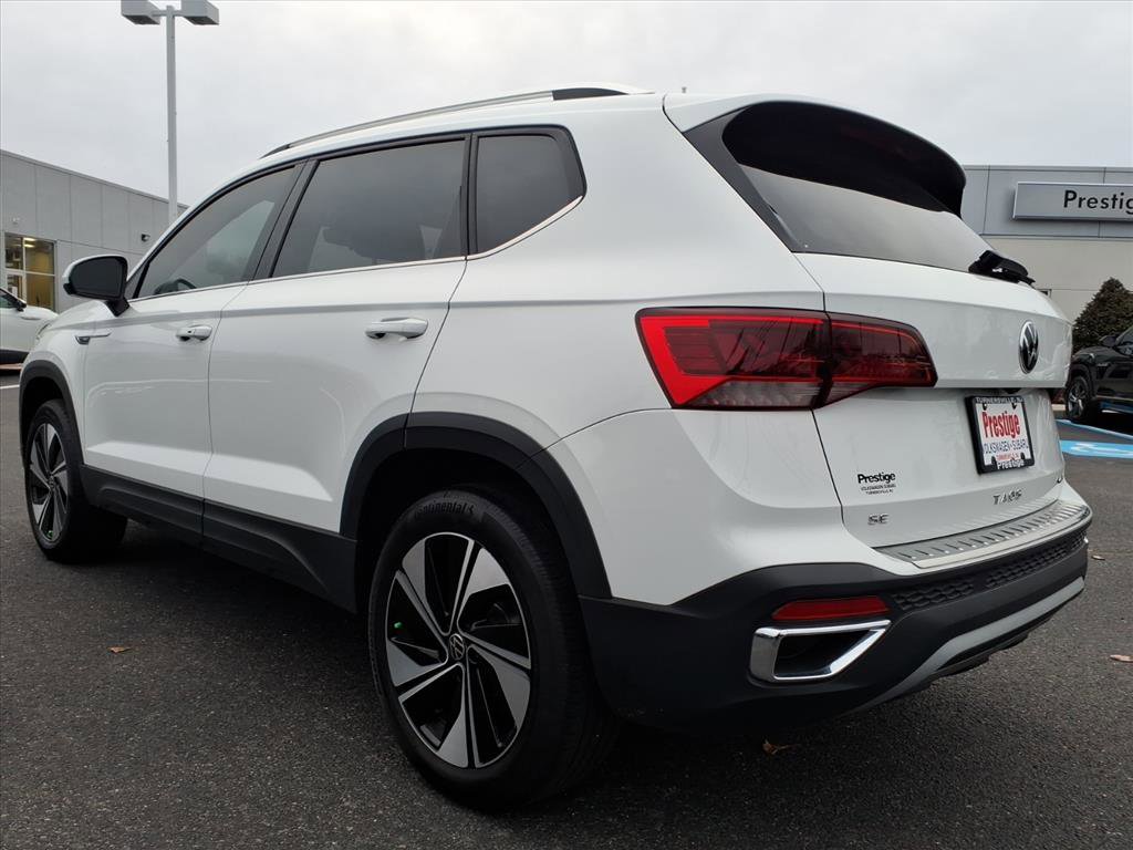 Certified 2023 Volkswagen Taos SE w/ Panoramic Sunroof Package image 4