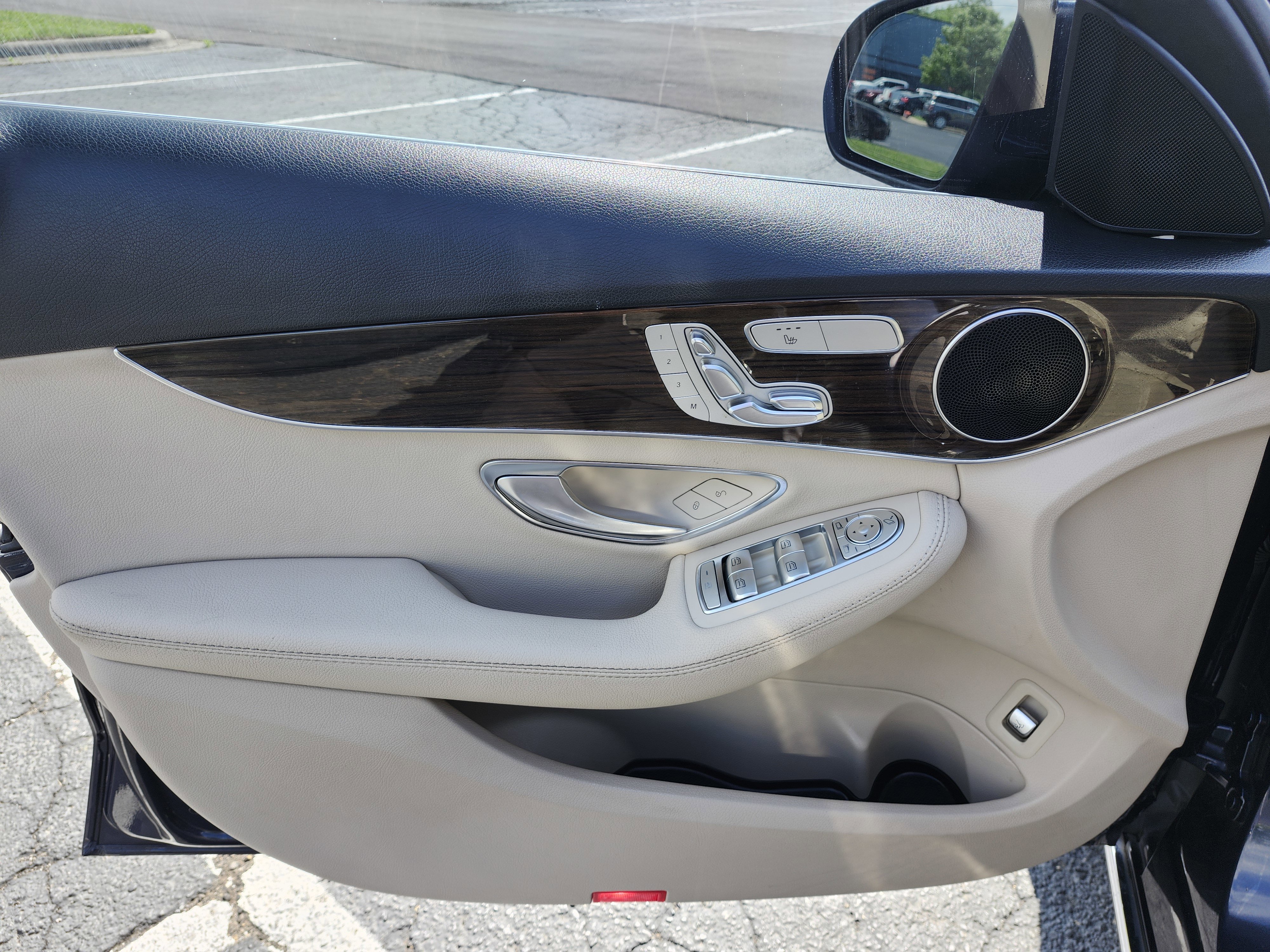 Used 2019 Mercedes-Benz C 300 4MATIC Sedan image 26