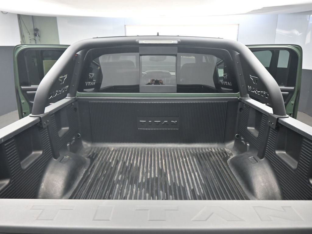 Used 2024 Nissan Titan SV w/ SV Bronze Edition Package image 20