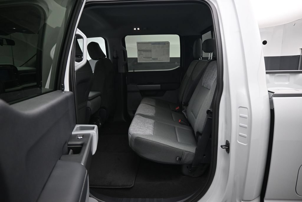 New 2026 Ford F250 XLT w/ FX4 Off-Road Package AWD/4WD image 17