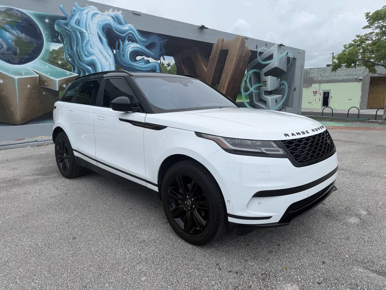 Used 2020 Land Rover Range Rover Velar S AWD/4WD image 5