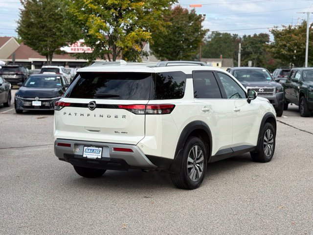 Certified 2024 Nissan Pathfinder SL AWD/4WD image 5