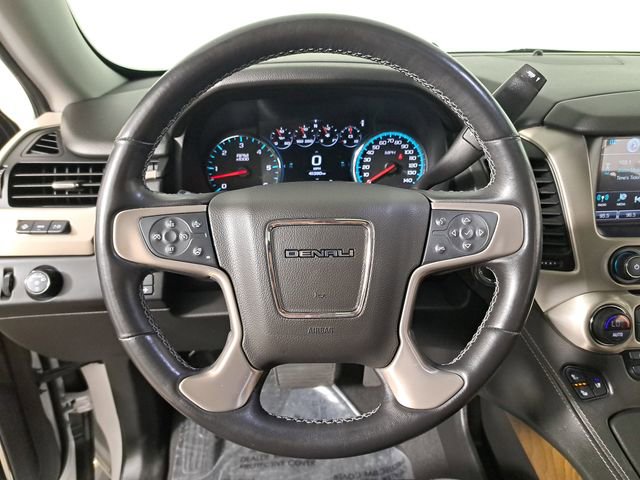 Used 2020 GMC Yukon Denali w/ Denali Premium Package image 28