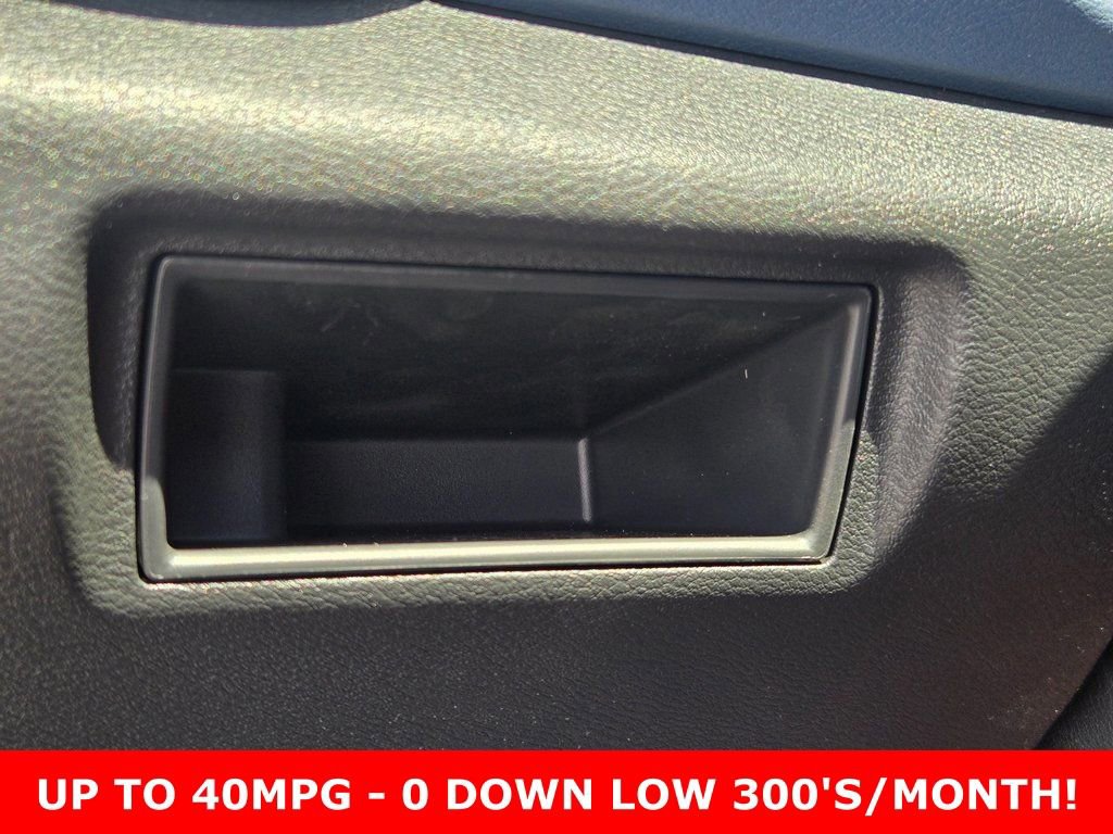 New 2025 Nissan Versa SV w/ Trunk Package FWD image 26