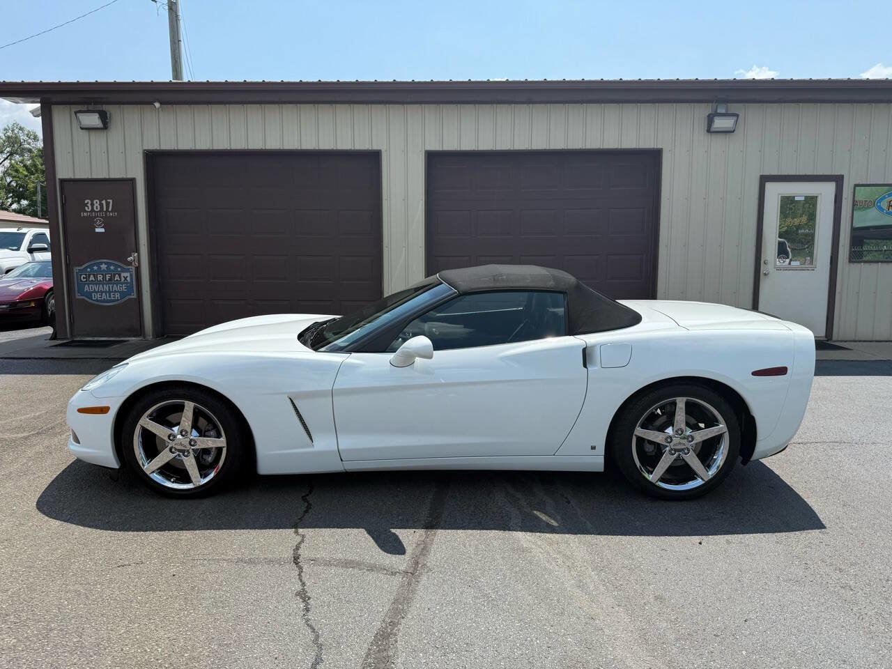 Used 2006 Chevrolet Corvette Convertible w/ Preferred Equipment Group image 3