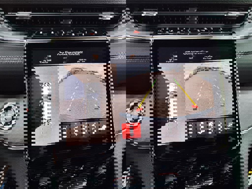 New 2025 Jeep Grand Cherokee Limited w/ Luxury Tech Group II image 31