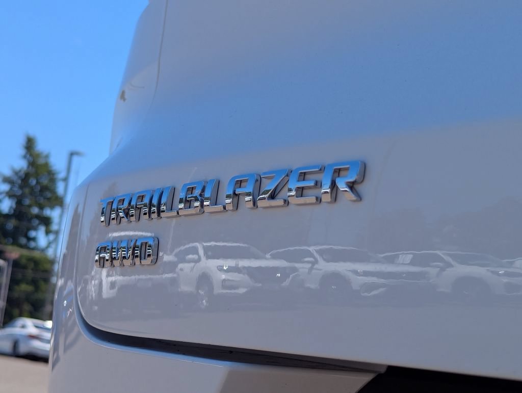 Used 2022 Chevrolet TrailBlazer LS w/ LPO, Blackout Package AWD/4WD image 27