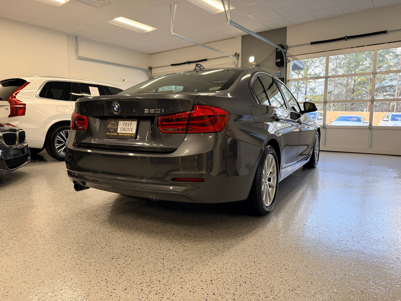 Used 2016 BMW 320i Sedan image 9