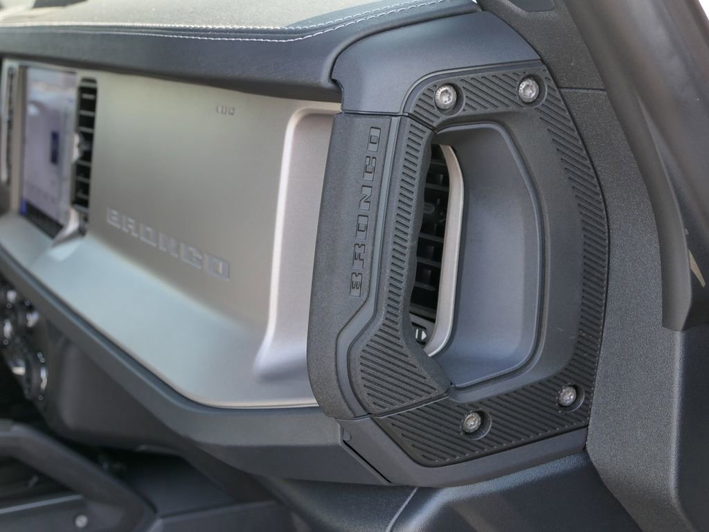 Used 2025 Ford Bronco Outer Banks w/ Sasquatch Package image 29