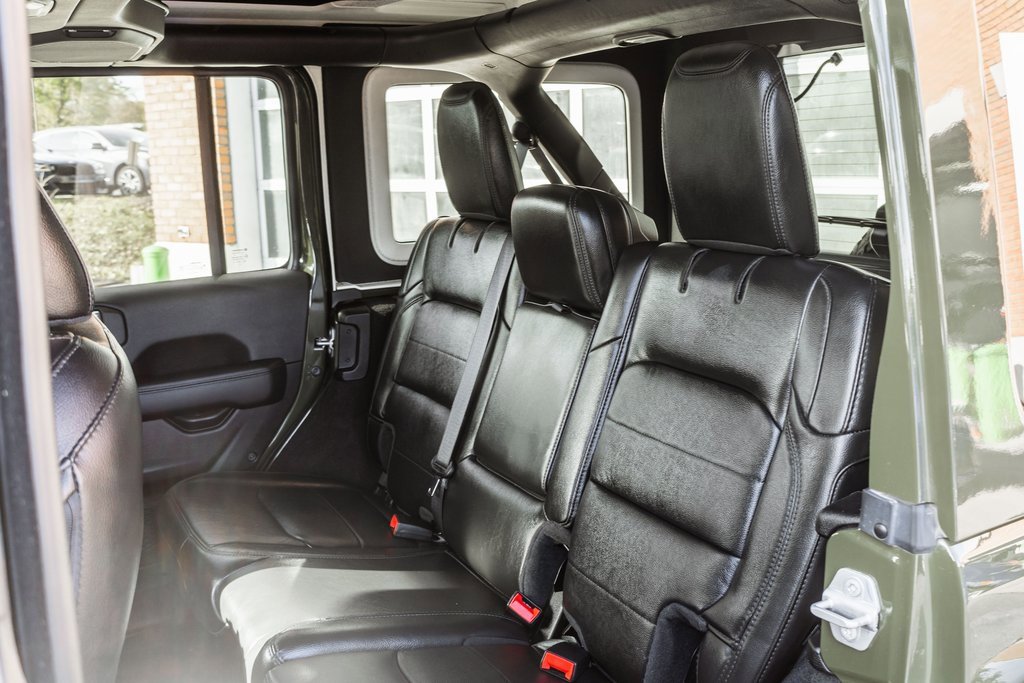 Used 2022 Jeep Wrangler Unlimited Sahara image 20