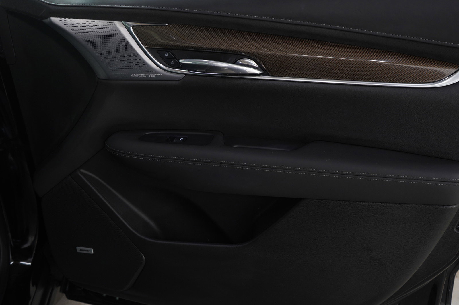 Used 2022 Cadillac XT6 Premium Luxury w/ Platinum Package image 9