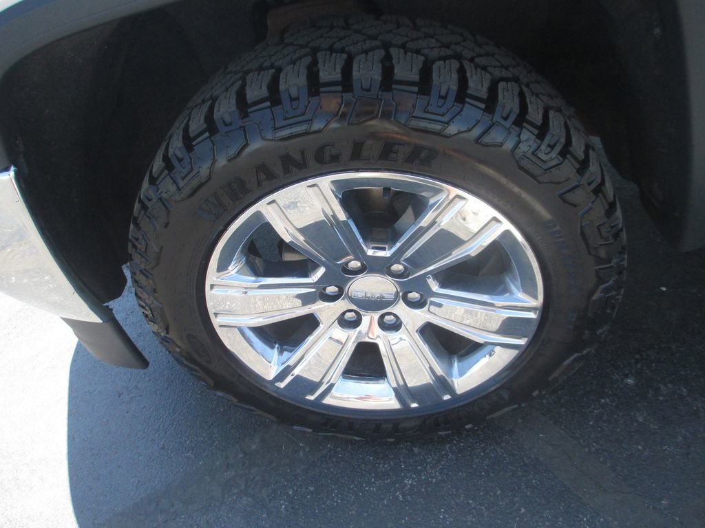 Used 2018 GMC Sierra 1500 SLT AWD/4WD image 17