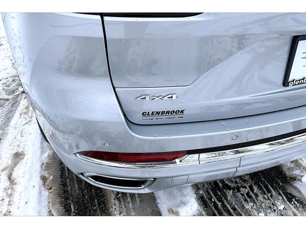 Certified 2025 Jeep Grand Cherokee Overland w/ Luxury Tech Group IV image 9