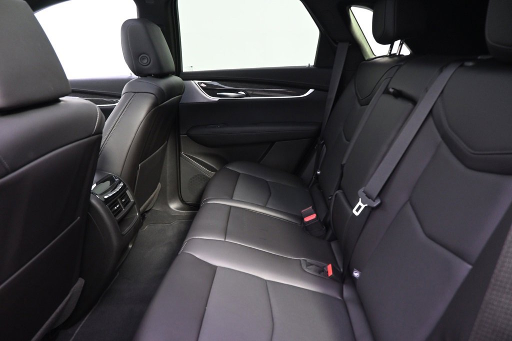 New 2025 Cadillac XT5 Sportv w/ LPO, Red Accent Package image 21