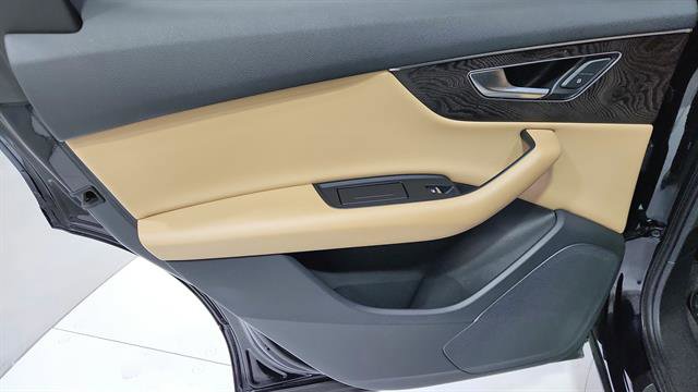 Used 2020 Audi Q7 3.0T Premium w/ Convenience Package image 24