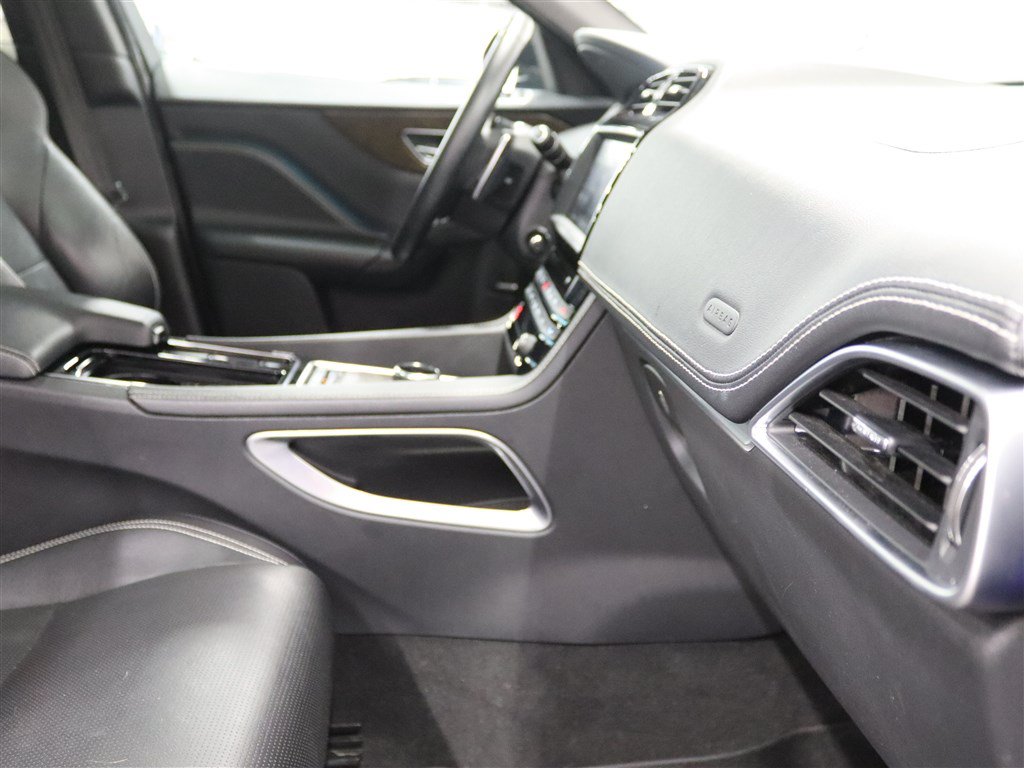 Used 2019 Jaguar F-PACE S AWD/4WD image 31