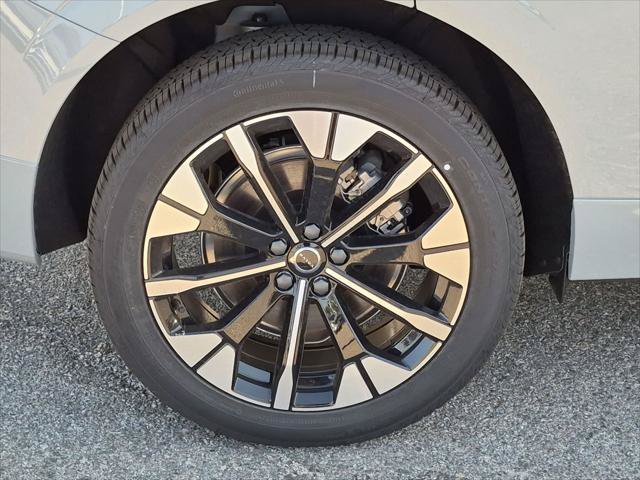 New 2026 Volvo XC60 T8 Plus w/ Climate Package PRO AWD/4WD image 6