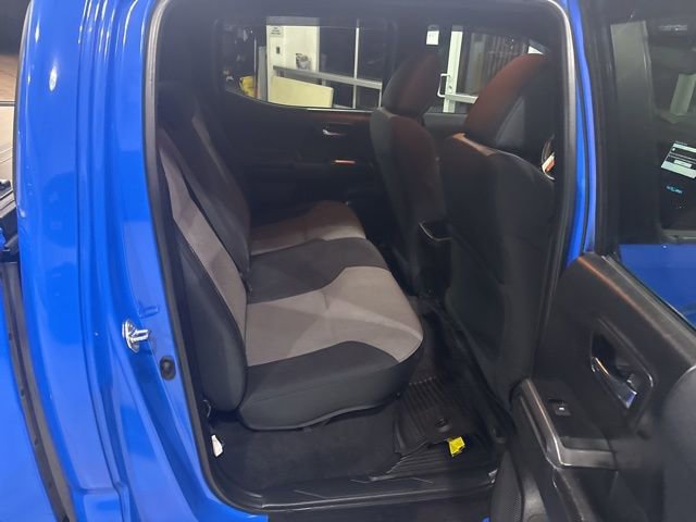 Used 2021 Toyota Tacoma TRD Sport w/ Technology Package image 34