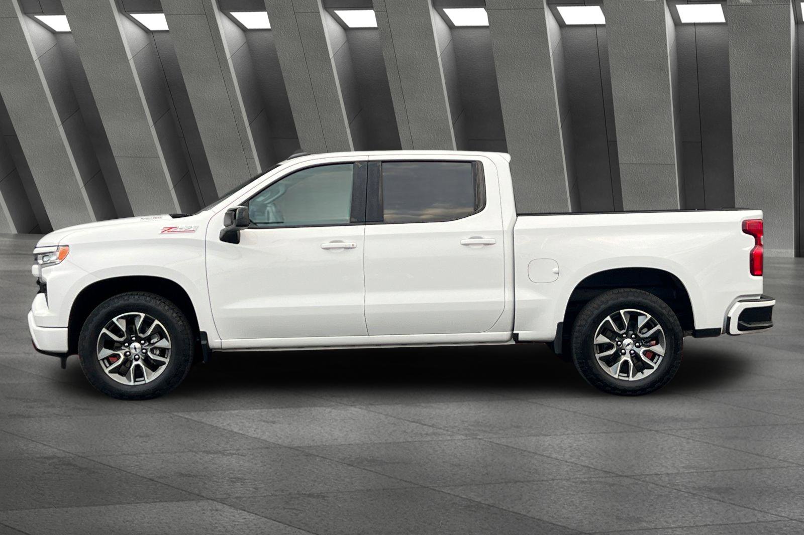 Used 2024 Chevrolet Silverado 1500 RST w/ Z71 Off-Road Package image 7