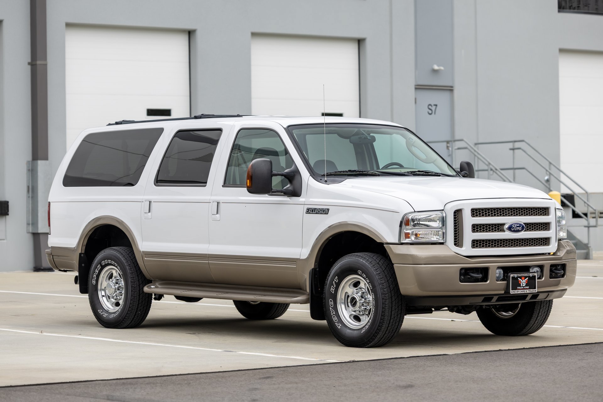 Used 2005 Ford Excursion Eddie Bauer AWD/4WD image 17