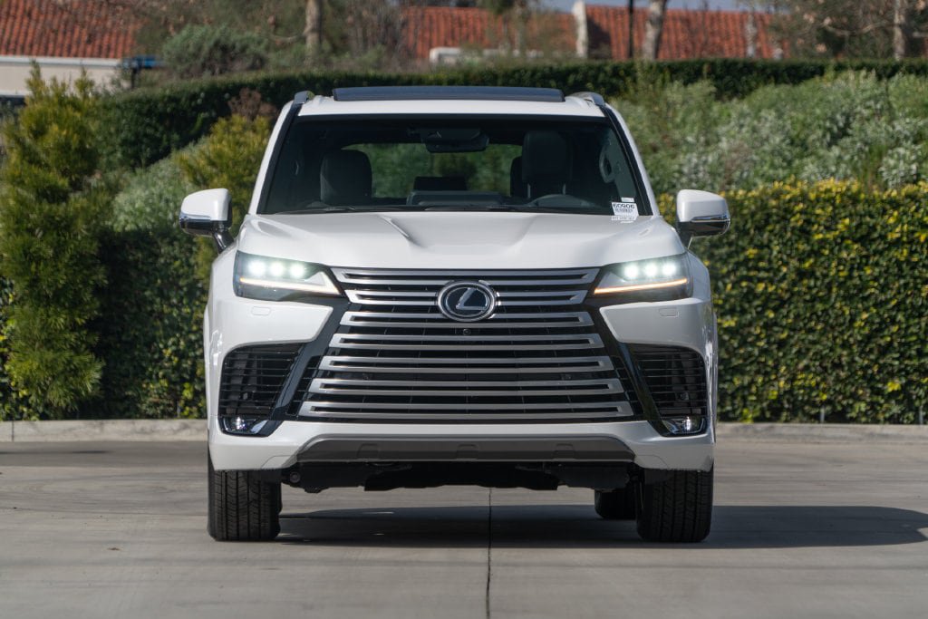 New 2026 Lexus LX 600 4WD w/ Accessory Package (Z1) image 3