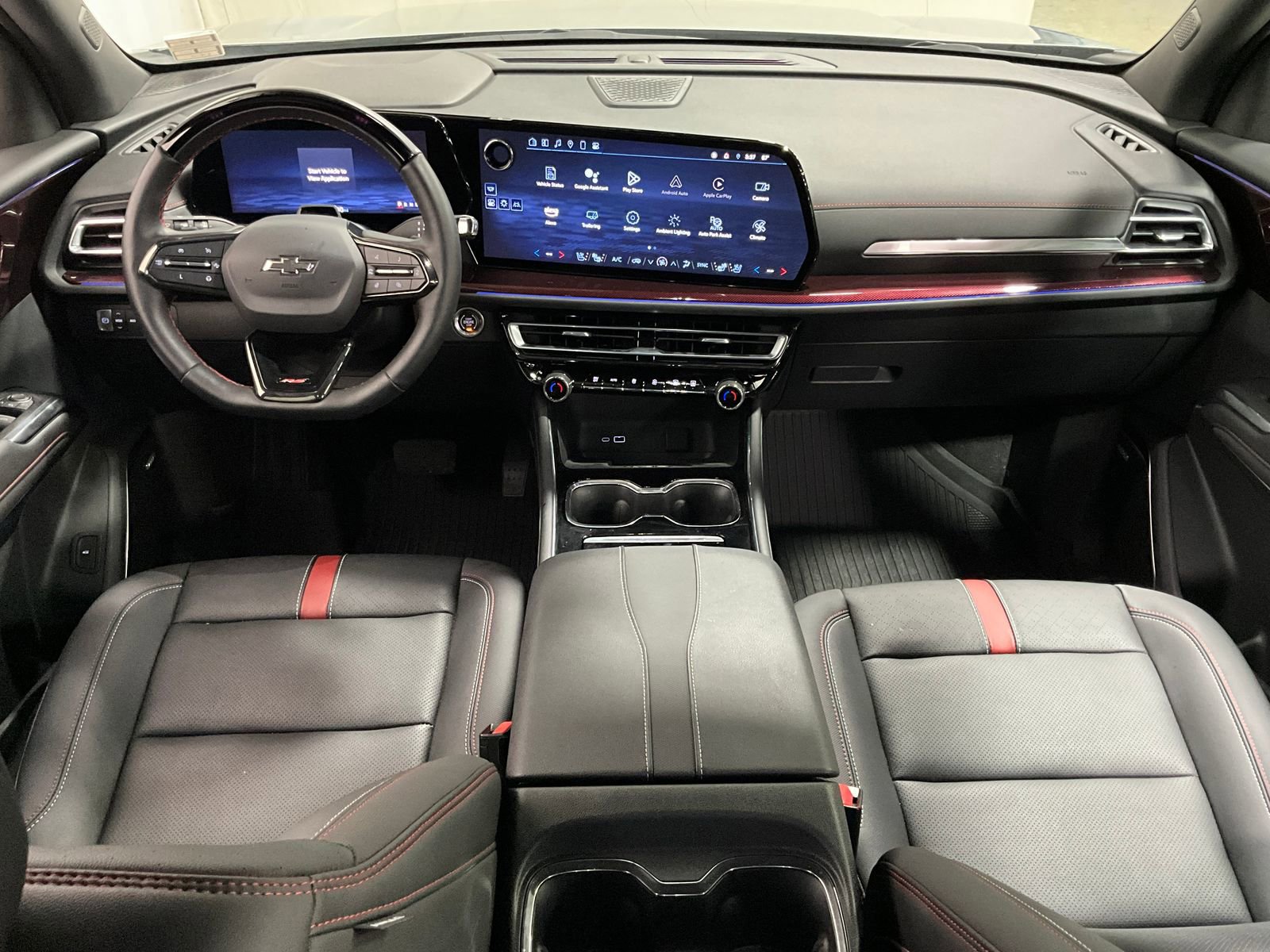 Used 2024 Chevrolet Traverse RS w/ LPO, Floor Liner Package image 13