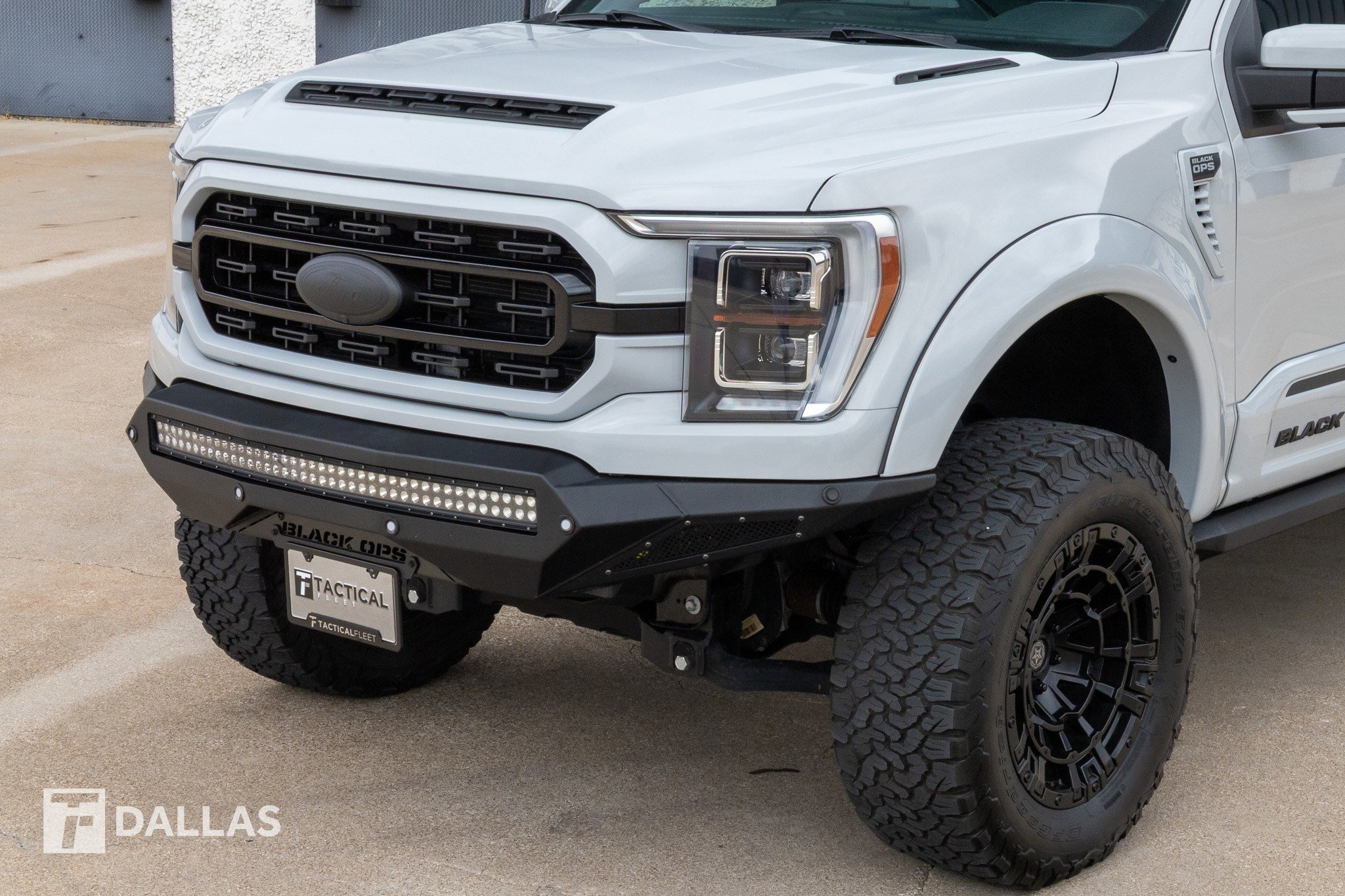 Used 2023 Ford F150 Lariat w/ Equipment Group 502A High image 6