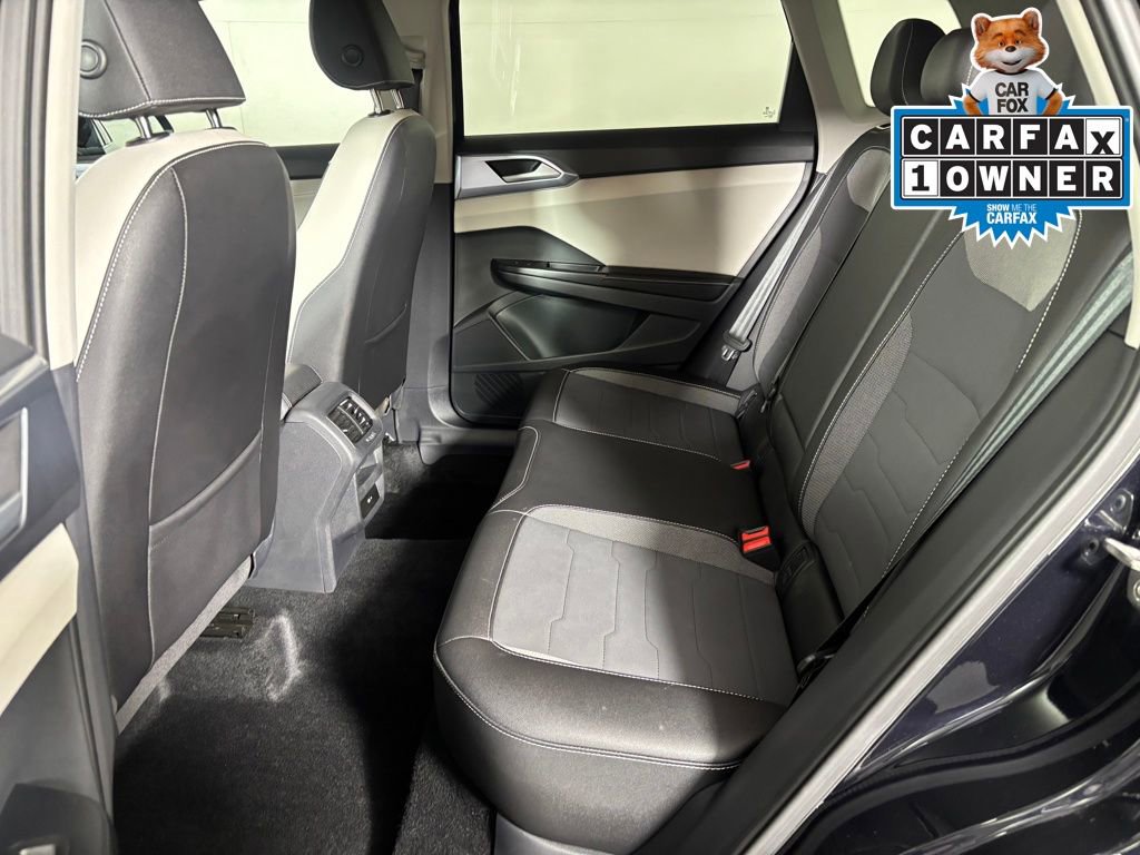 Used 2025 Volkswagen Taos SE AWD/4WD image 24