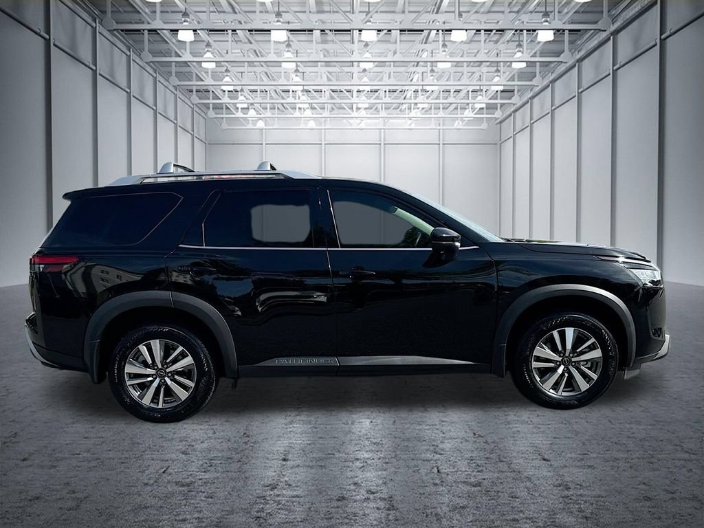 Certified 2024 Nissan Pathfinder SL FWD image 10