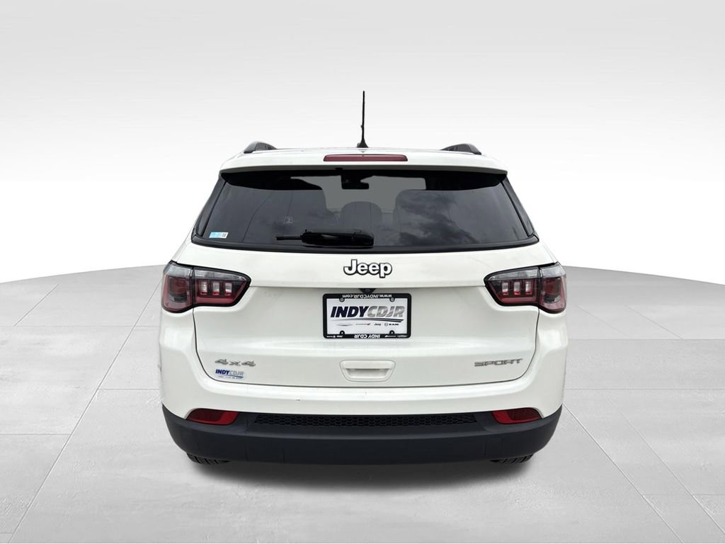 Used 2018 Jeep Compass Sport w/ Cold Weather Group AWD/4WD image 5