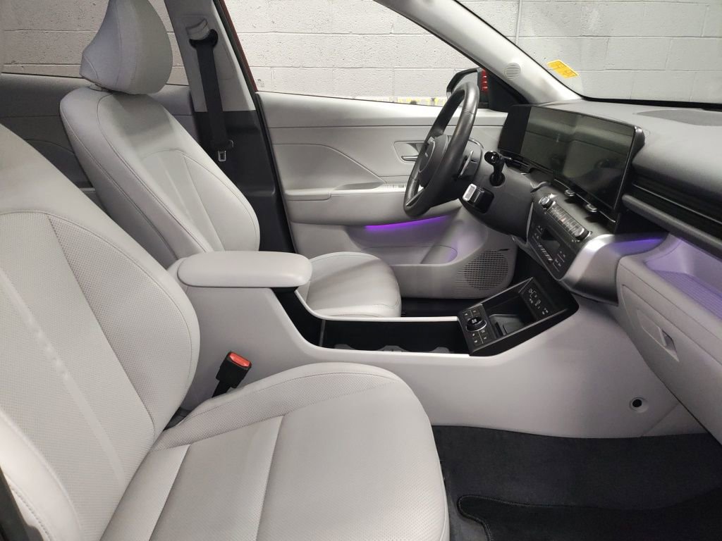 Used 2024 Hyundai Kona Limited image 7