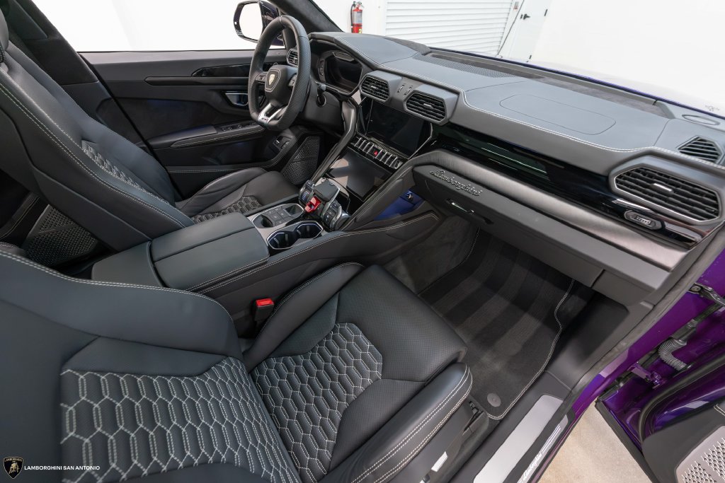 Used 2024 Lamborghini Urus S AWD/4WD image 34