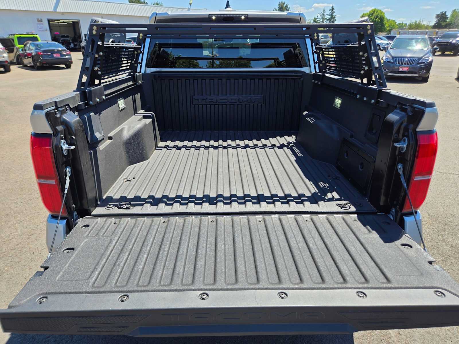 Certified 2025 Toyota Tacoma TRD Off-Road AWD/4WD image 14