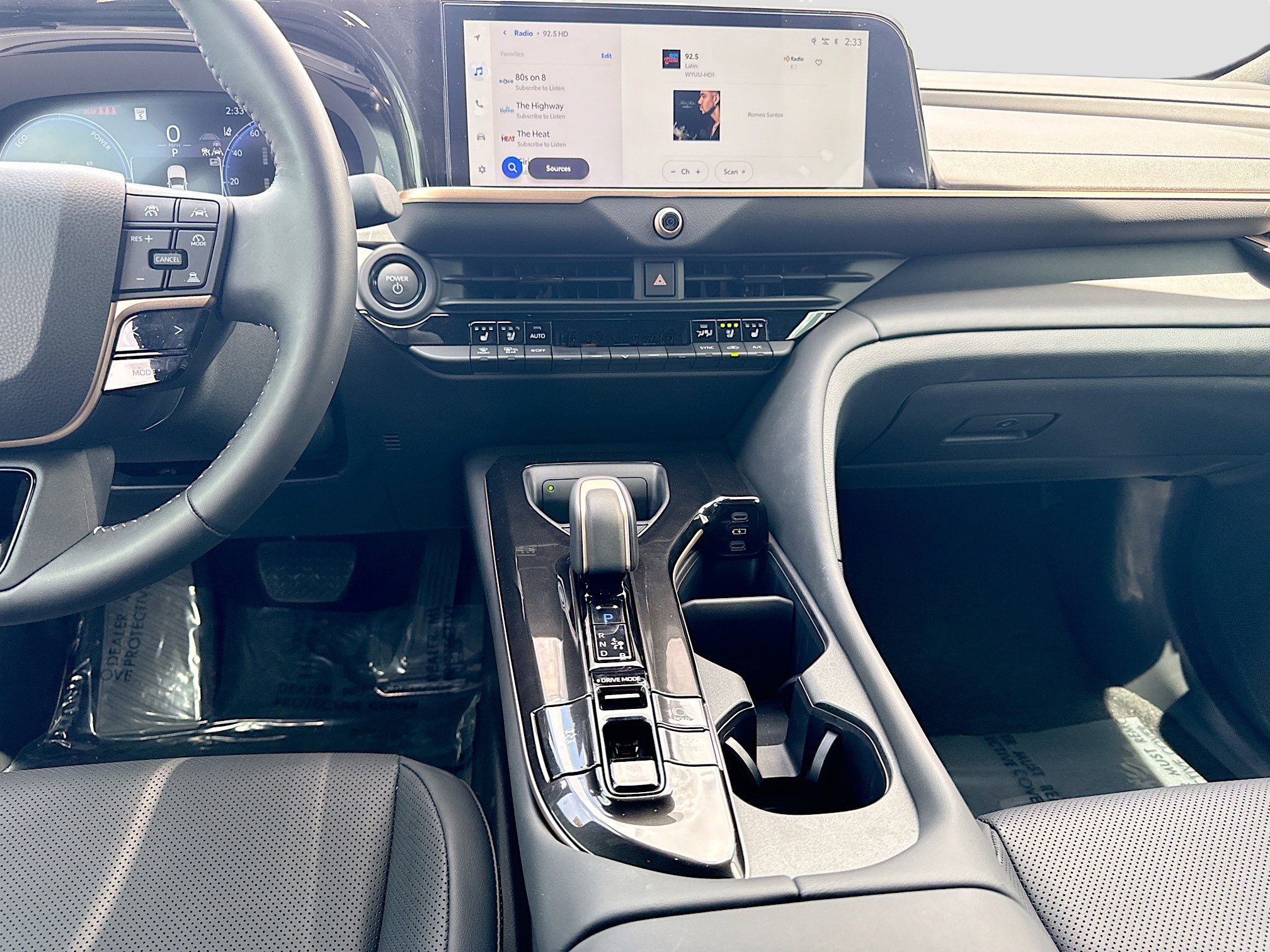 Used 2025 Toyota Crown XLE image 18