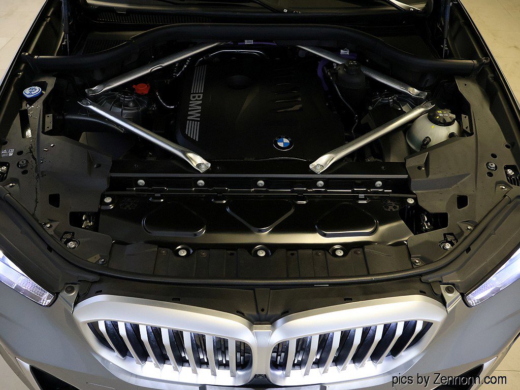 Certified 2025 BMW X5 xDrive40i w/ Premium Package image 40