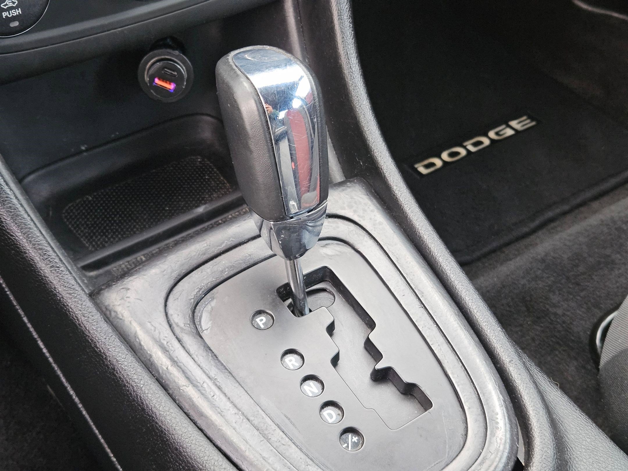 Used 2011 Dodge Avenger Heat FWD image 26