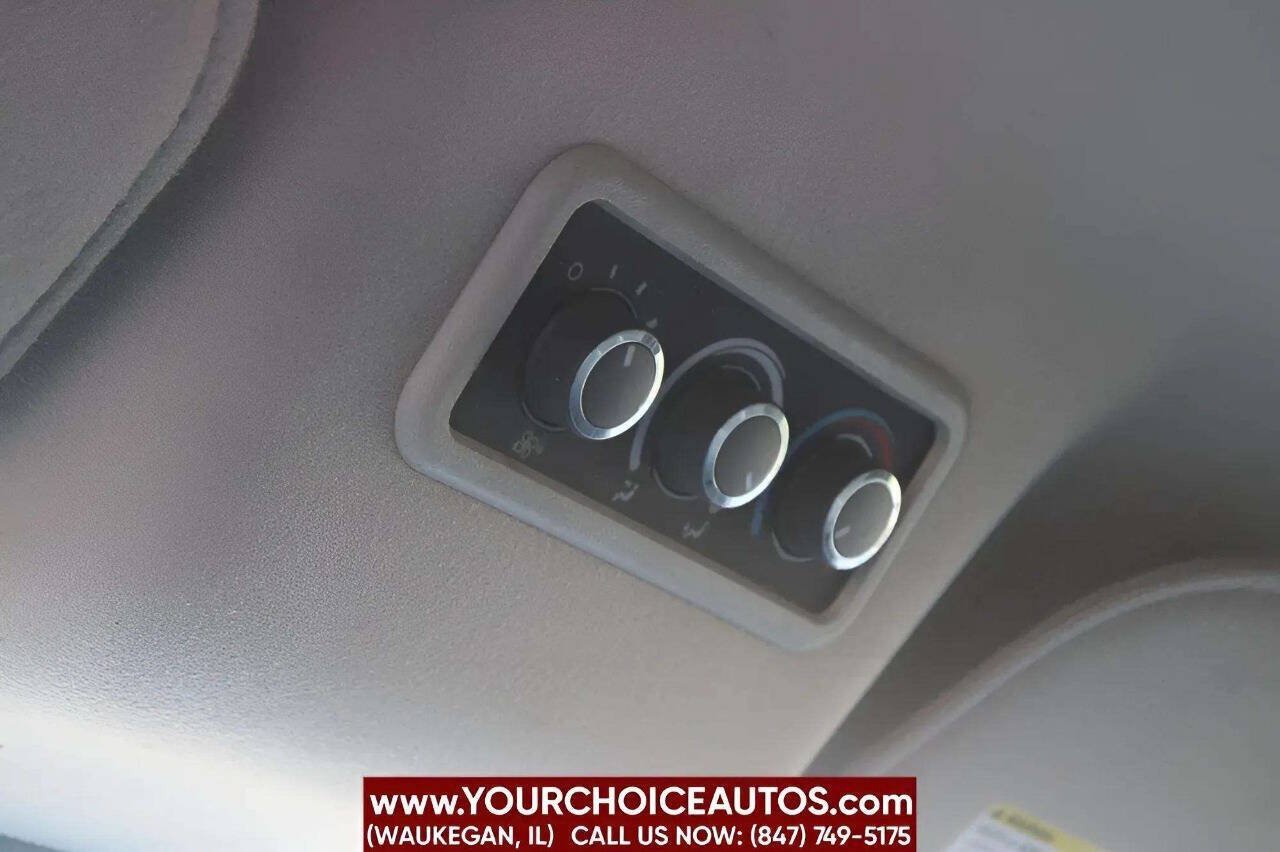 Used 2016 GMC Savana 3500 Extended RWD image 14