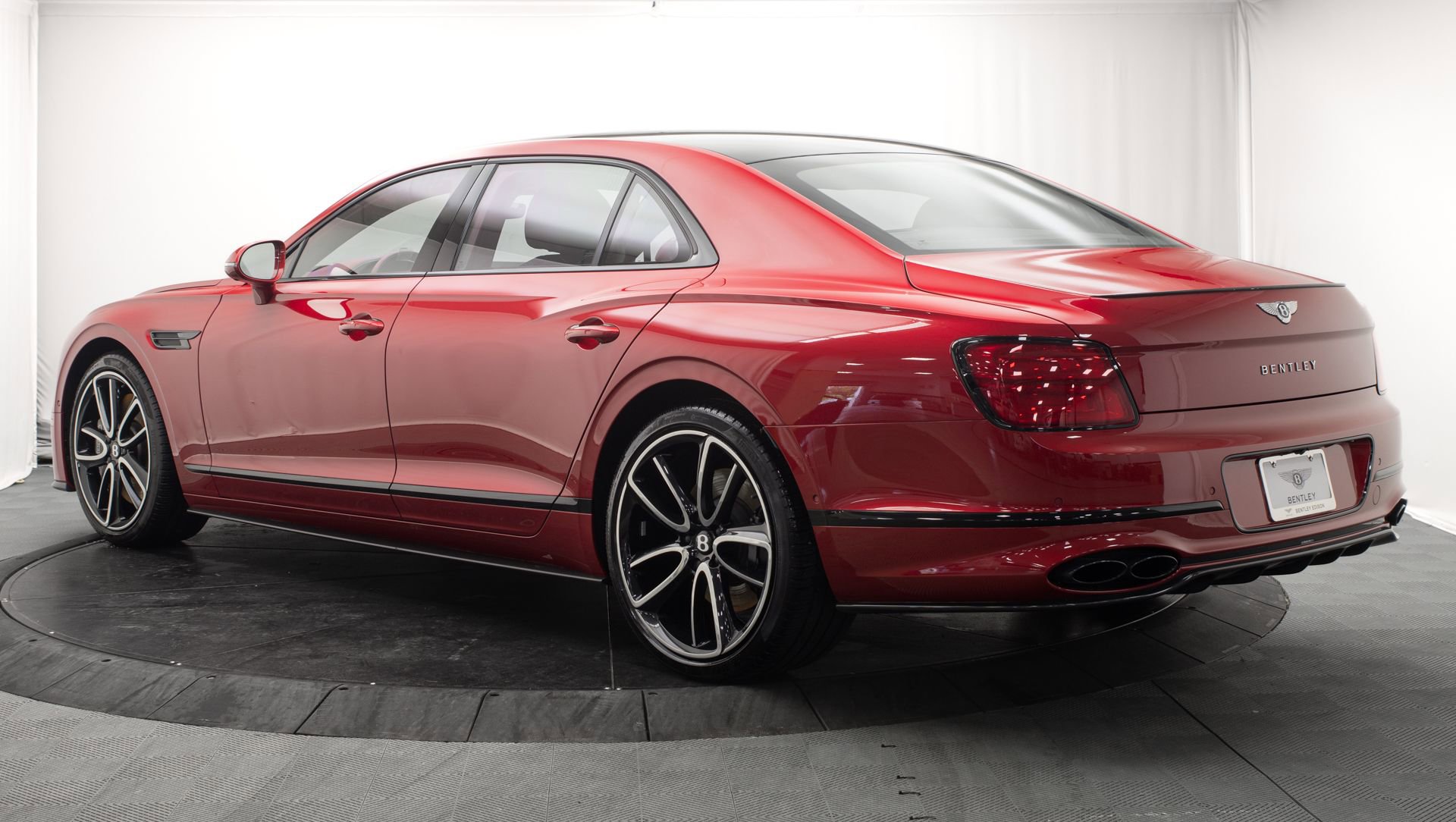 Used 2024 Bentley Flying Spur S V8 AWD/4WD image 5