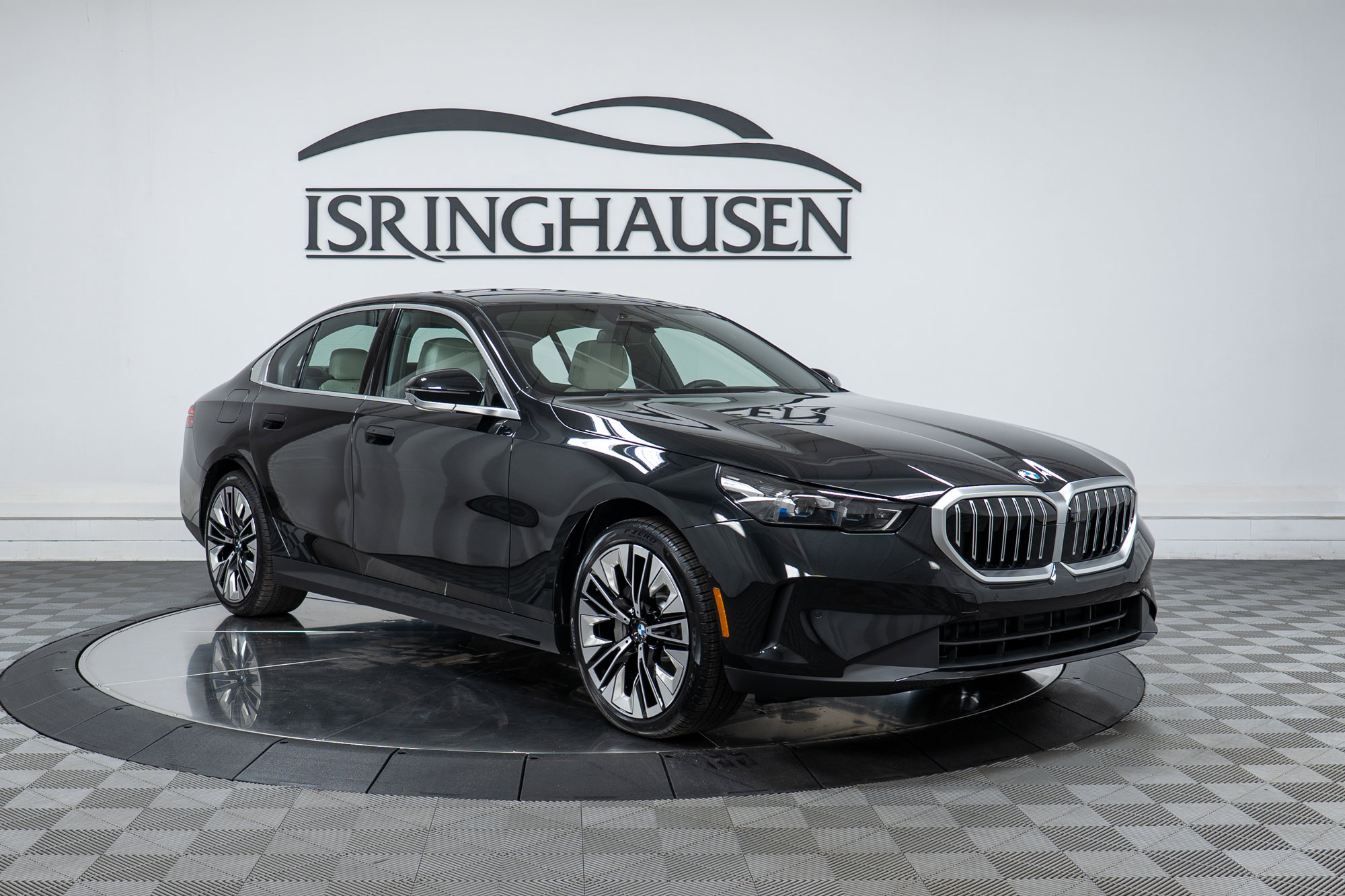 New 2026 BMW 530i xDrive w/ Premium Package image 3