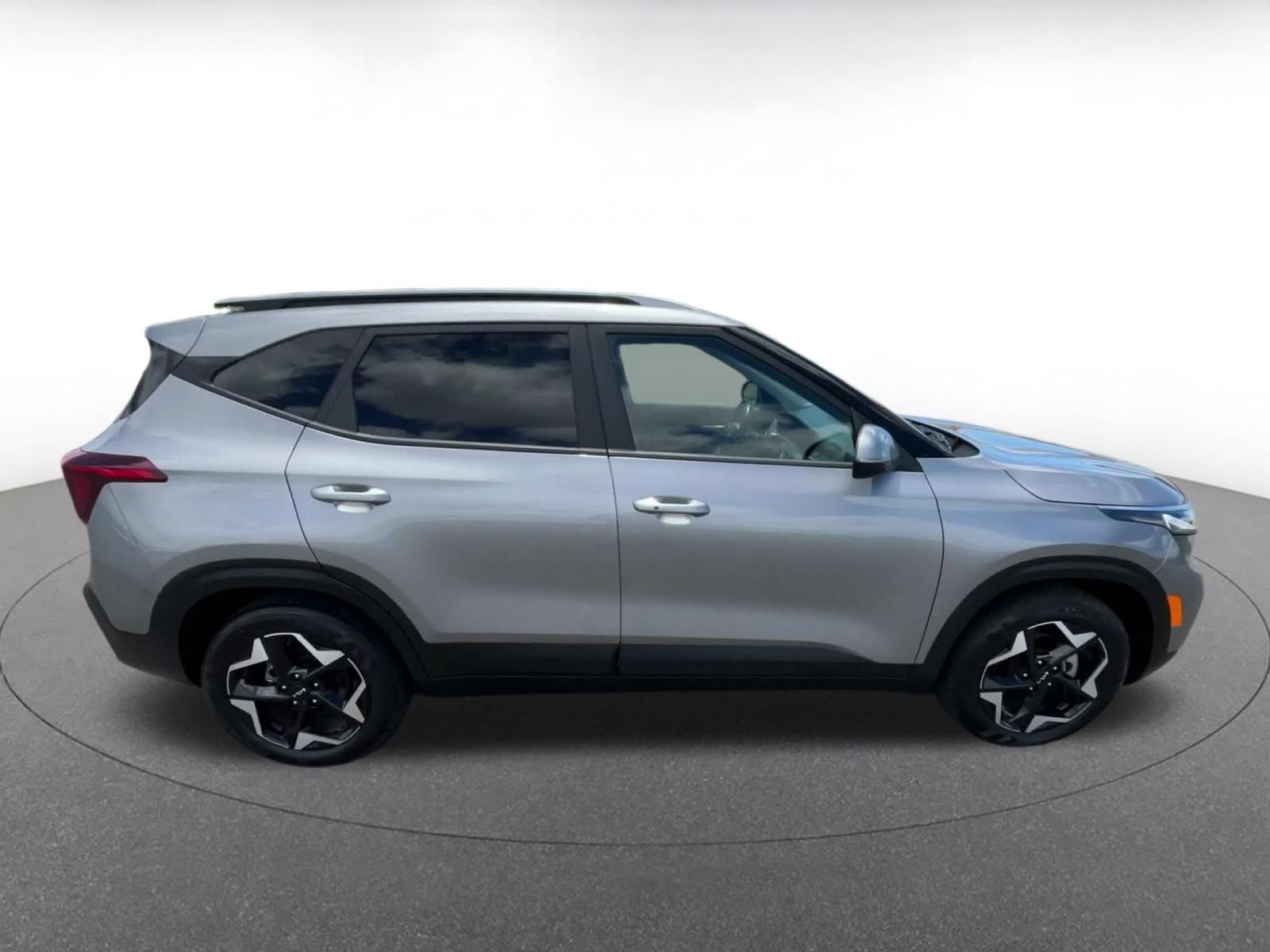 Used 2025 Kia Seltos S FWD image 15