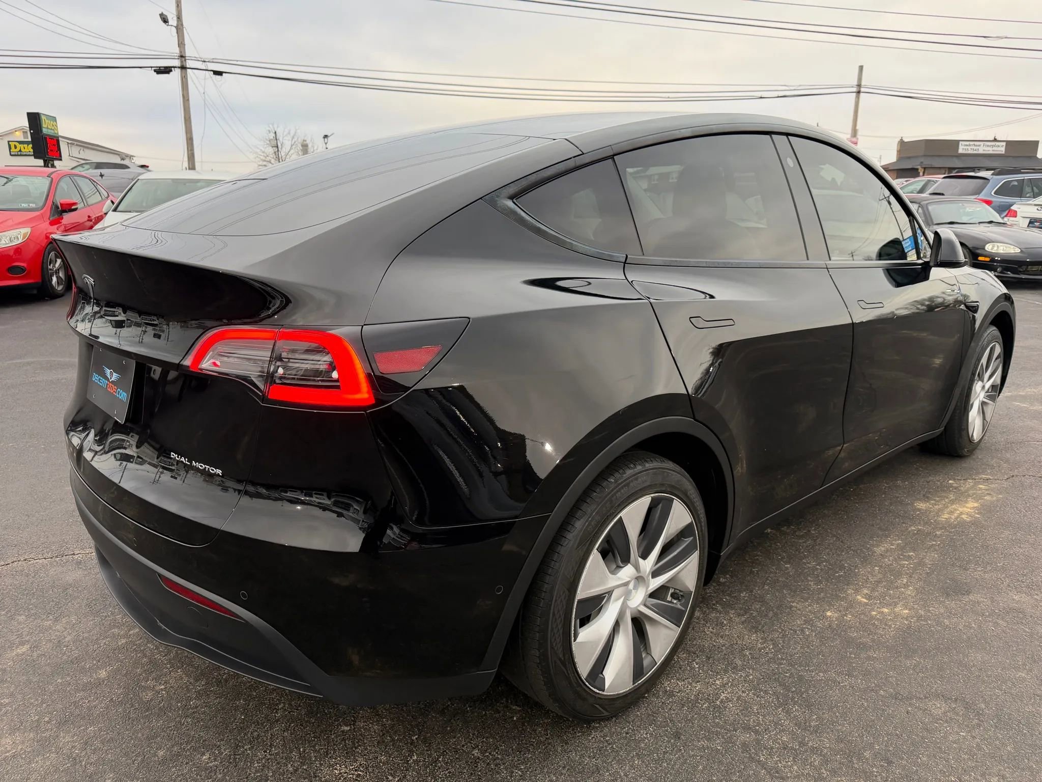 Used 2021 Tesla Model Y Long Range image 3