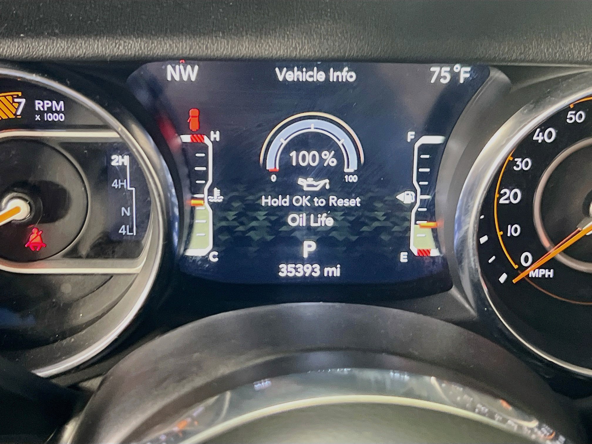Used 2023 Jeep Wrangler Unlimited Sahara AWD/4WD image 12