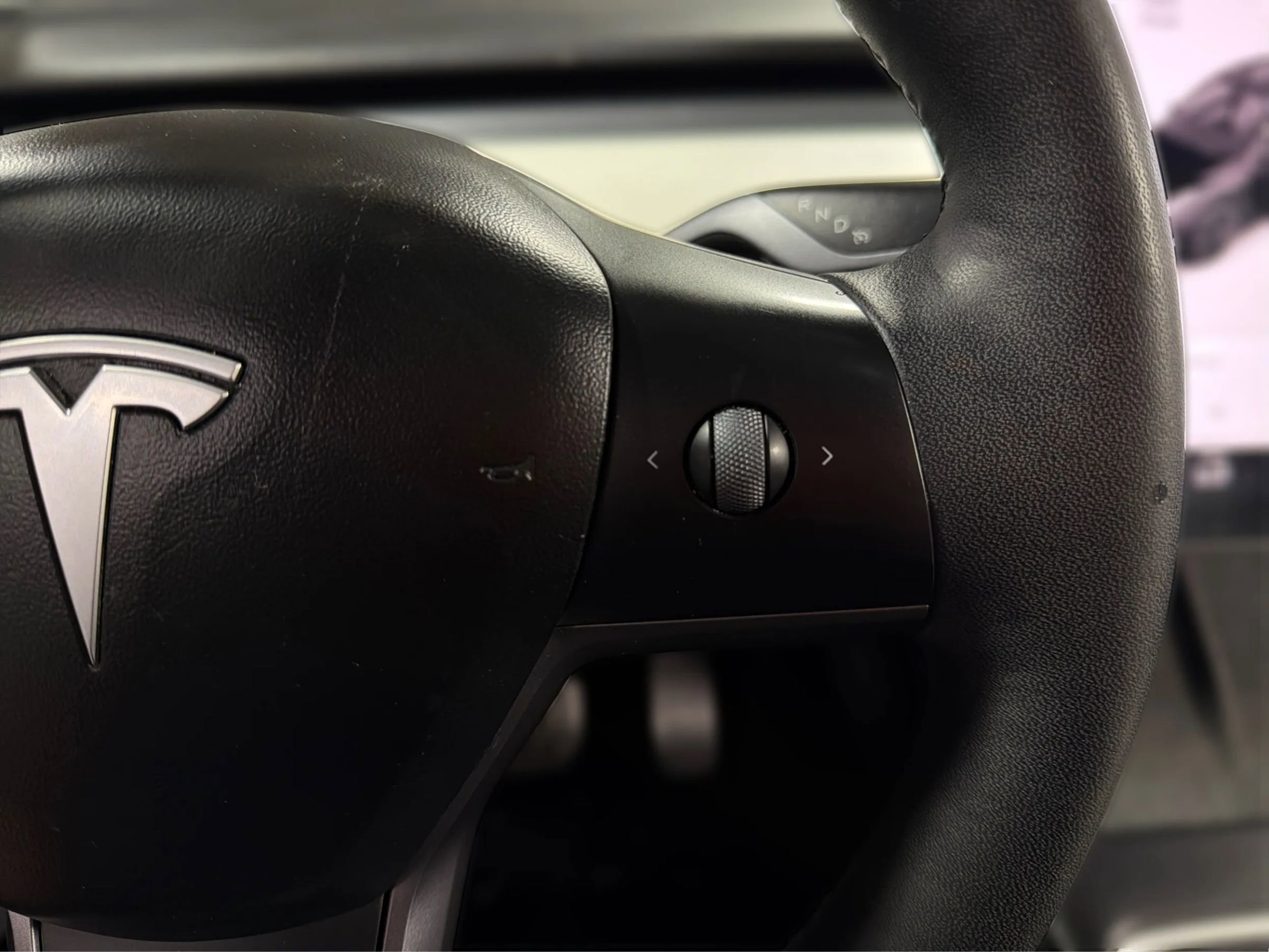 Used 2022 Tesla Model Y Performance image 32