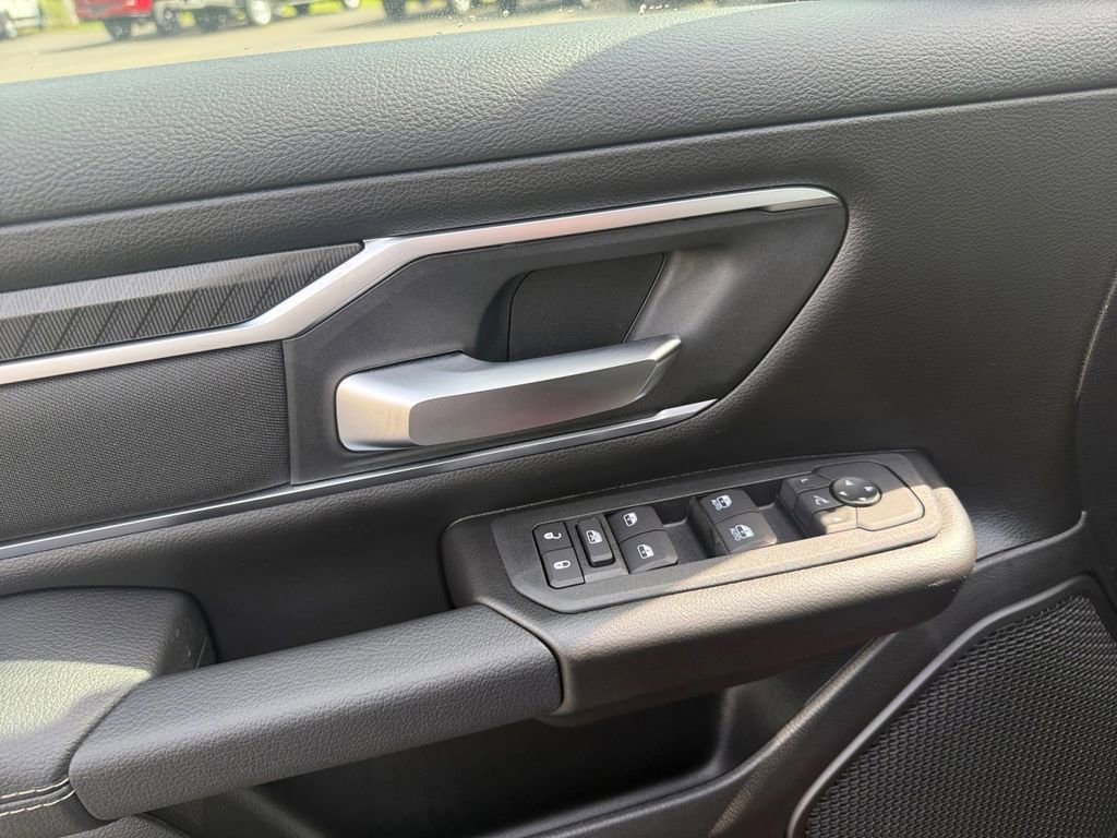New 2026 RAM 1500 4x4 Crew Cab image 11